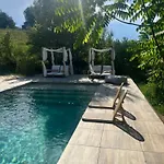 Nuitées Bohèmes Hôtel&spa Couette-café Gajan (Gard)