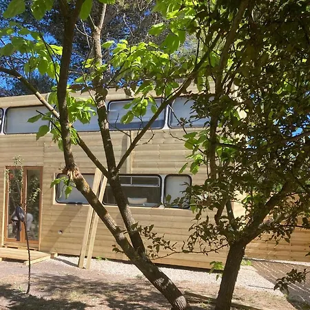 Nuitees Bohemes & Bed & Breakfast Gajan (Gard)