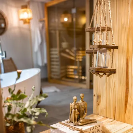 Nuitees Bohemes & Bed & Breakfast *