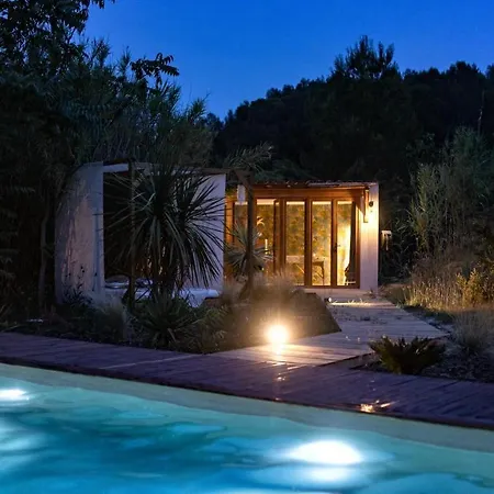 Nuitees Bohemes & Bed & Breakfast Gajan (Gard)