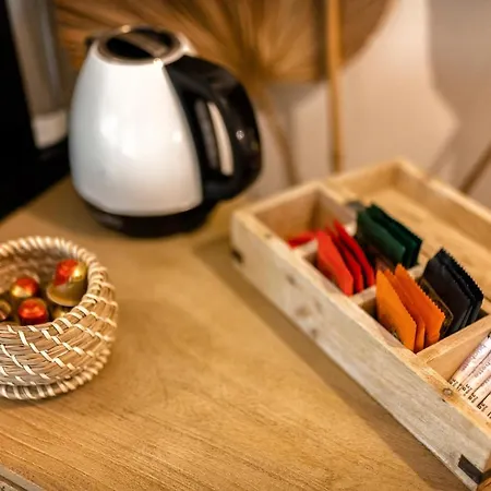 Nuitees Bohemes & Bed & Breakfast Gajan (Gard)