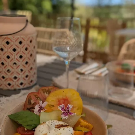 Nuitees Bohemes & Bed & Breakfast