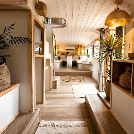 Bed & Breakfast Nuitees Bohemes & *