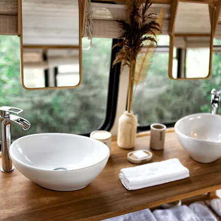 Nocleg ze śniadaniem Nuitees Bohemes & Gajan (Gard)