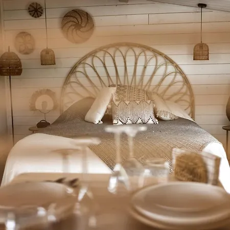 Bed & Breakfast Nuitees Bohemes & *