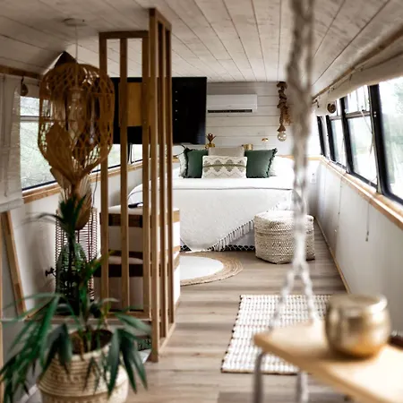 Nuitees Bohemes & Bed & Breakfast