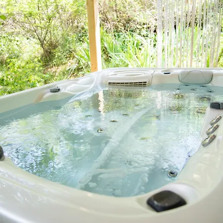 Nuitees Bohemes & Bed & Breakfast 4*