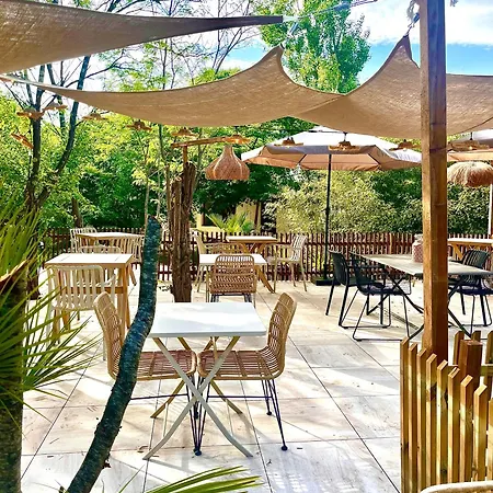 Nuitees Bohemes & Bed & Breakfast 4*