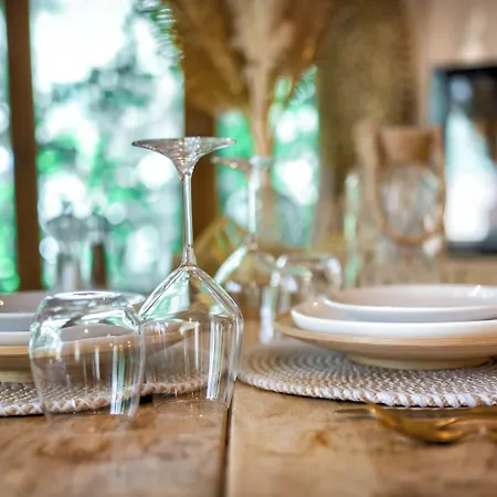 Nuitees Bohemes & Bed & Breakfast