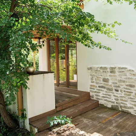 Nuitees Bohemes & Bed & Breakfast