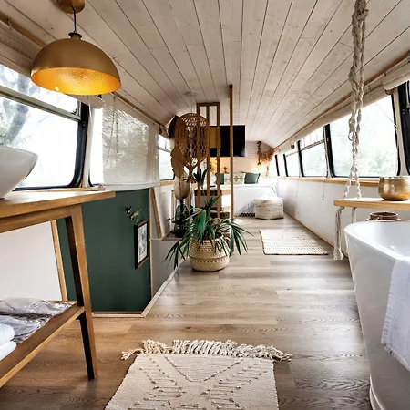 Nuitees Bohemes & 4*