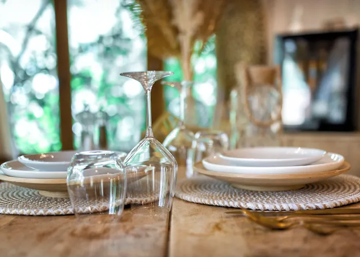 Nuitees Bohemes & Bed & Breakfast